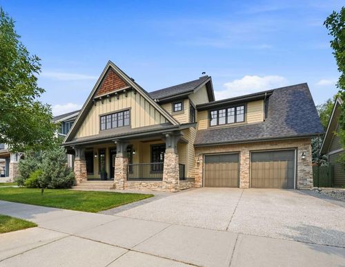 8216 9 Ave Sw, Calgary, AB, T3H0C2 | Card Image