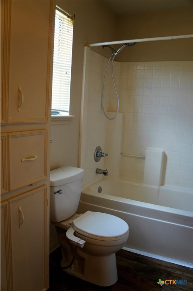 523 Blake St, House other with 4 bedrooms, 3 bathrooms and null parking in Victoria TX | Image 30