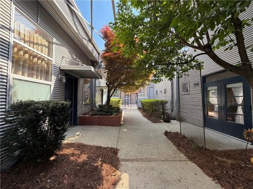 apt-142-400 Village Pkwy Ne, Atlanta, GA, 30306-4363 | Card Image