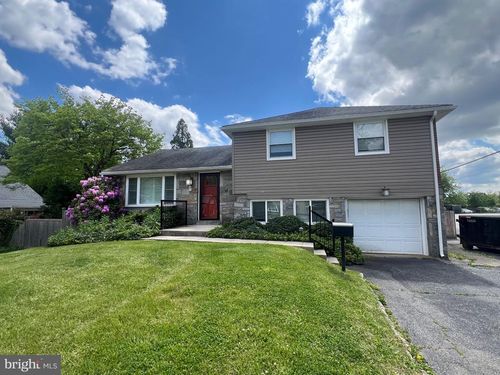 20 Fairview Rd, SWARTHMORE, PA, 19081-2318 | Card Image