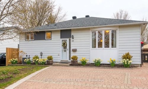 44 Ballantrae Way, Kanata, ON, K2L1N5 | Card Image