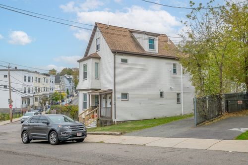 39 Julian St, Boston, MA, 02125-2936 | Card Image