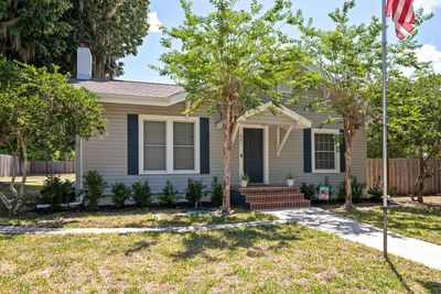 57 S Trowell Avenue, House other with 3 bedrooms, 1 bathrooms and null parking in Umatilla FL | Image 2