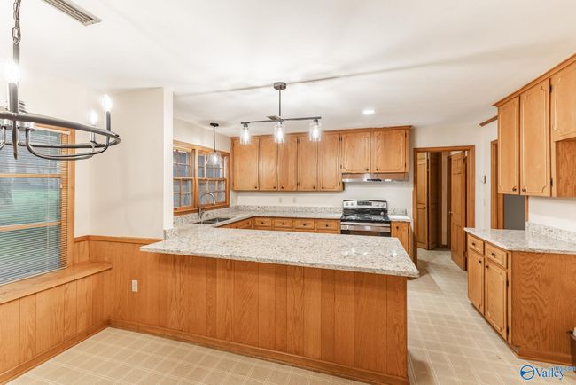 2501 College St Se, House other with 5 bedrooms, 3 bathrooms and null parking in Decatur AL | Image 15