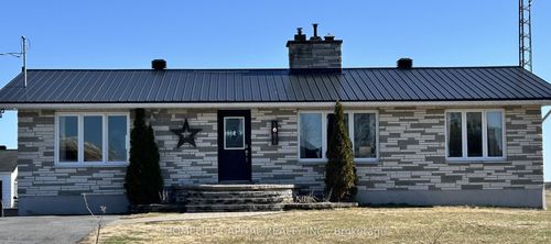 1091 County Rd 15, Alfred, ON, K0B1A0 | Card Image