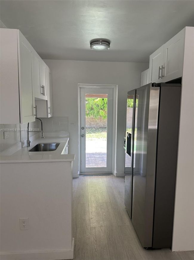 1754 Ne 48 Th Ct, House other with 3 bedrooms, 1 bathrooms and null parking in Pompano Beach FL | Image 6