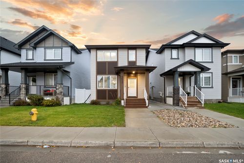 5612 Gilbert Crescent, Regina, SK, S4W0J4 | Card Image