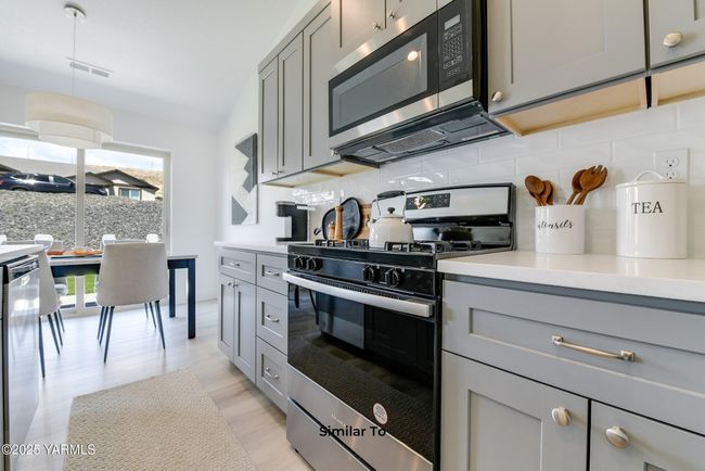 1403 sf-11 ST | Image 9