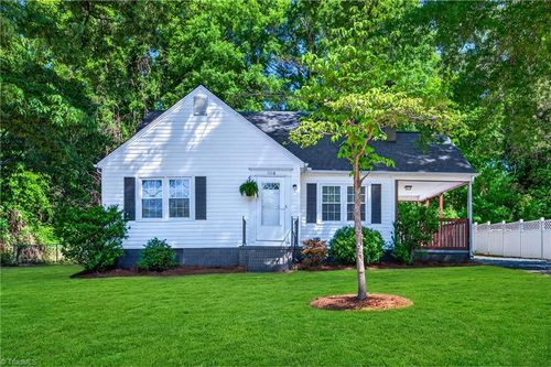 1118 Woodleigh Circle, Reidsville, NC, 27320 | Card Image