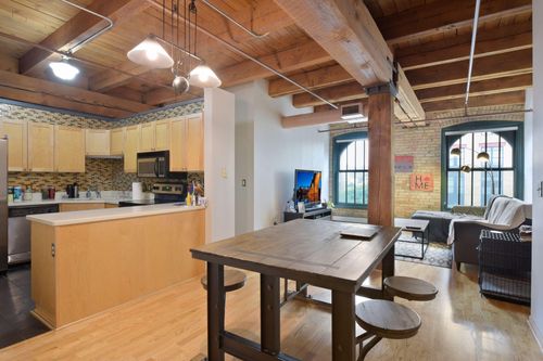 apt-411-400 N 1st St, Minneapolis, MN, 55401-1393 | Card Image