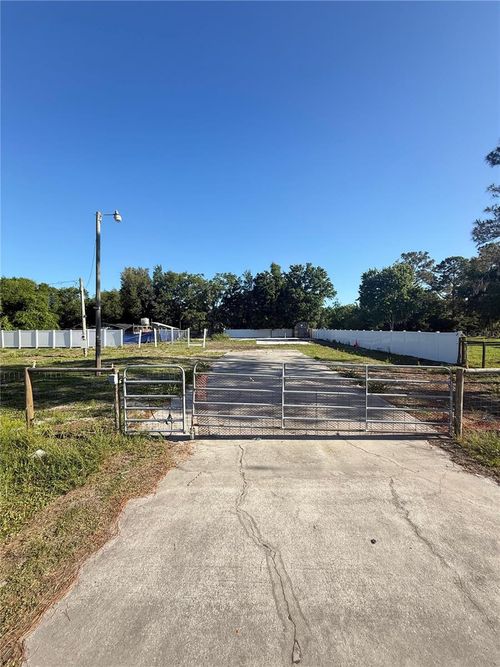 19651 Causeway Blvd, Land O Lakes, FL, 34638-2516 | Card Image