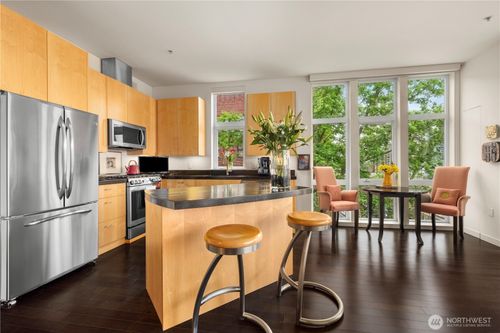 apt-503-303 E Pike St, Seattle, WA, 98122-7601 | Card Image