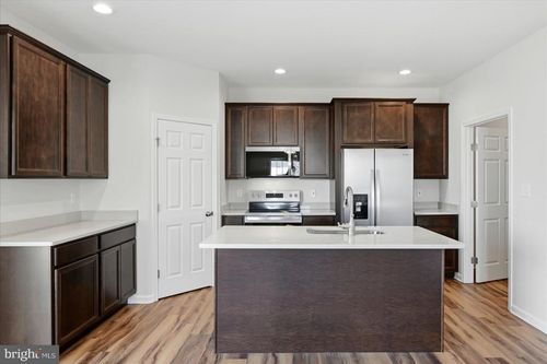 619 Farmington Blvd, WINCHESTER, VA, 22602-4393 | Card Image