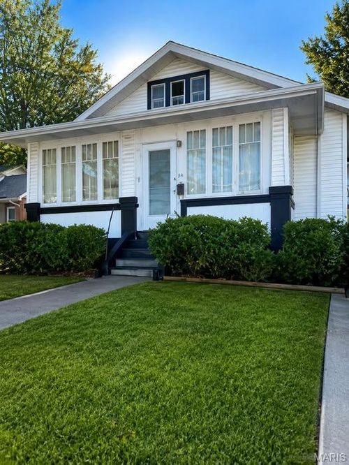 4 Carlyle Ave, Belleville, IL, 62220-3901 | Card Image