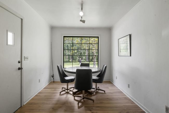 Dining Area | Image 14