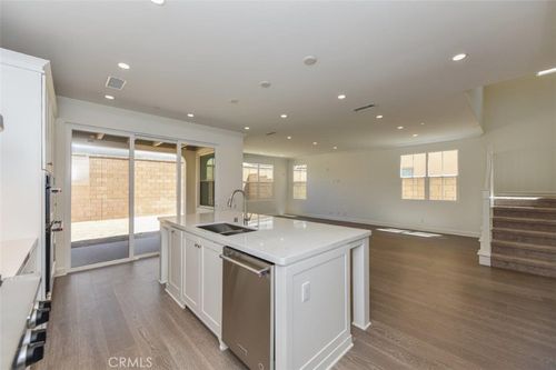 110 Tartan, Irvine, CA, 92620-2247 | Card Image