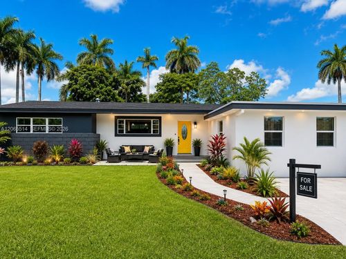 13270 Ne 3rd Ct, North Miami, FL, 33161-3928 | Card Image
