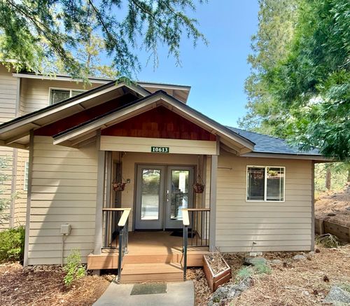 10613 Cormorant Ct, Klamath Falls, OR, 97601-9157 | Card Image