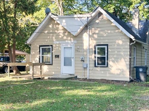 882 Carpenter St, Akron, OH, 44310-1951 | Card Image