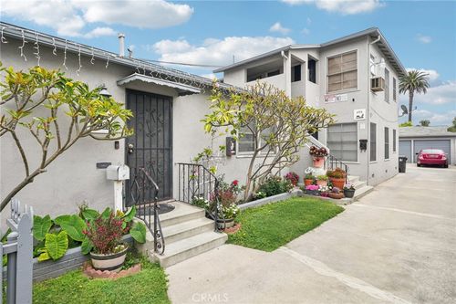 494 Almond Ave, Long Beach, CA, 90802-1845 | Card Image