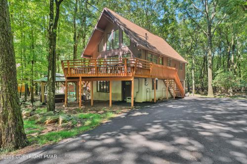 24 Wood St, Lake Harmony, PA, 18624-7011 | Card Image