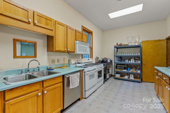 8020 Meadow Fork Rd, House other with 7 bedrooms, 7 bathrooms and null parking in Hot Springs NC | Image 28
