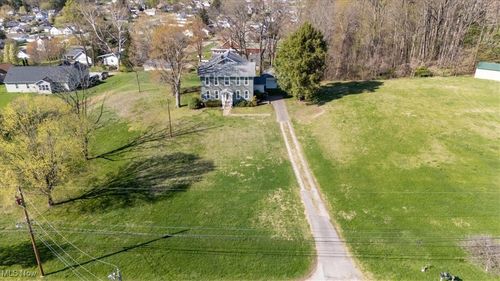 217 E 9th St, Williamstown, WV, 26187-1607 | Card Image