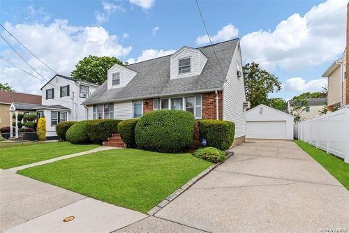 128 Memphis Ave, South Floral Park, NY, 11001-3553 | Card Image