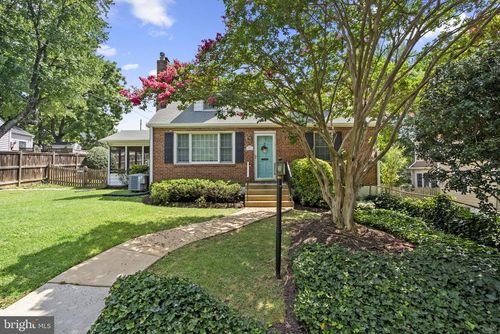 2835 W George Mason Rd, FALLS CHURCH, VA, 22042-2054 | Card Image