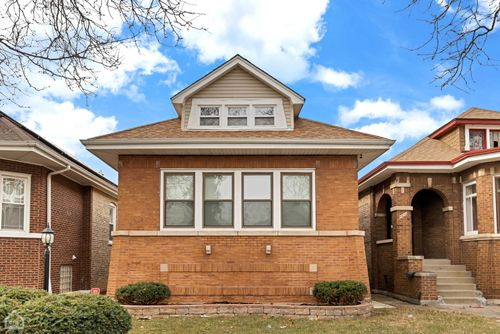 9320 S Racine Ave, CHICAGO, IL, 60620-3618 | Card Image