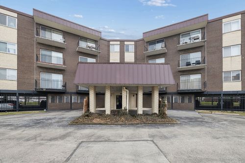 apt-201-9840 S Pulaski Rd, Oak Lawn, IL, 60453-3394 | Card Image