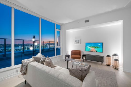 2602-1401 Hunter St, North Vancouver, BC, V7J0E2 | Card Image