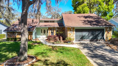 34485 Cedarfield Dr, Dade City, FL, 33523-9409 | Card Image