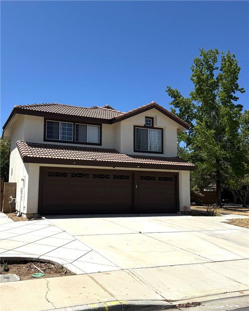 3036 Fairgreen Ln, Palmdale, CA, 93551 | Card Image