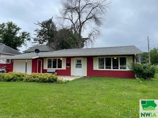 8th St, Cherokee, IA 51012