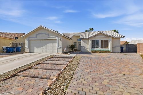 4251 Valley Royal Dr, North Las Vegas, NV, 89032-2637 | Card Image