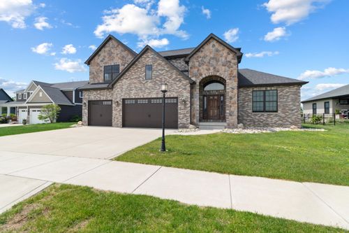 4705 Hyde Park Drive, Valparaiso, IN, 46383 | Card Image
