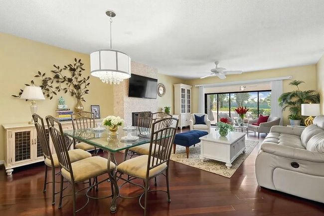 603 Laconia Cir, Condo with 2 bedrooms, 2 bathrooms and null parking in Lake Worth FL | Image 5