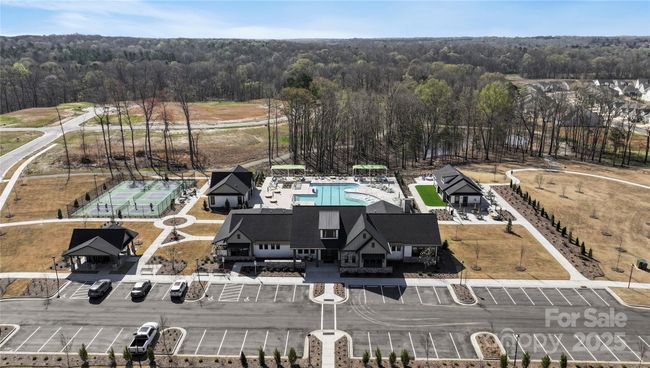 Pool, Clubhouse and pickleball court | Image 45
