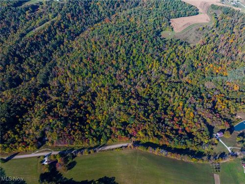 17187 Johnson Hill Rd, Newcomerstown, OH, 43832-8909 | Card Image