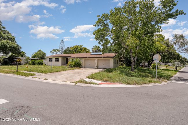 Large corner lot | Image 25