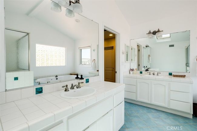 1660 Catalina Ave, House other with 3 bedrooms, 3 bathrooms and 1 parking in Seal Beach CA | Image 40