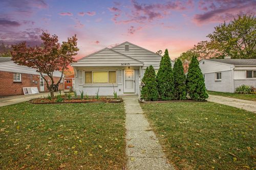 30915 Cherry Hill Rd, Westland, MI, 48186-5057 | Card Image