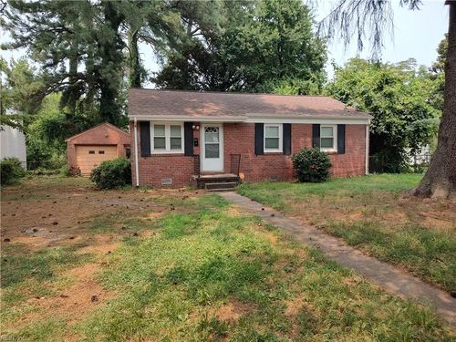2056 Atwater Cir, Norfolk, VA, 23509-2121 | Card Image