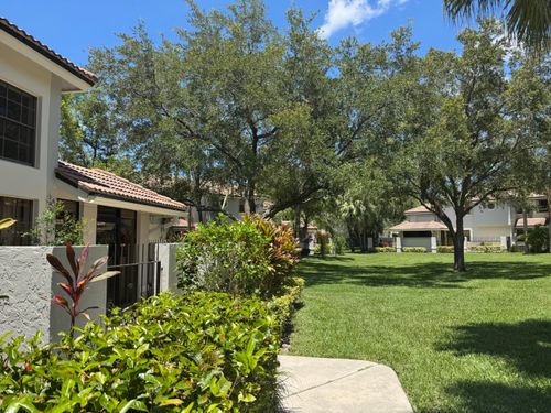 4-364 Prestwick Cir, Palm Beach Gardens, FL, 33418-8482 | Card Image