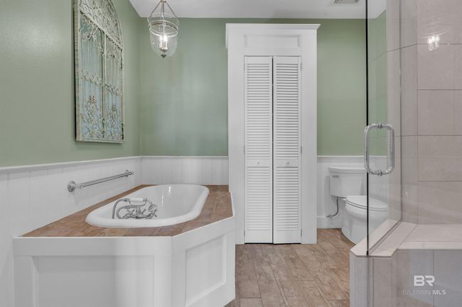 Primary Bathroom | Image 45