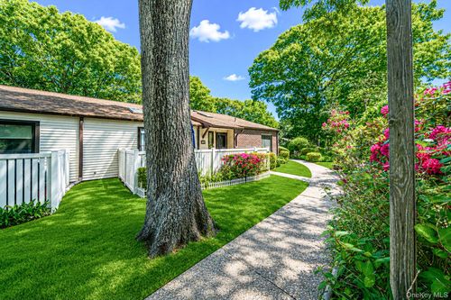 94 Birchwood Rd, Coram, NY, 11727-3631 | Card Image