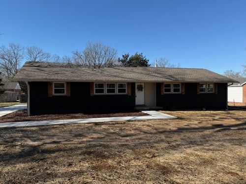 402 Edgewood Dr, Tullahoma, TN, 37388-2822 | Card Image