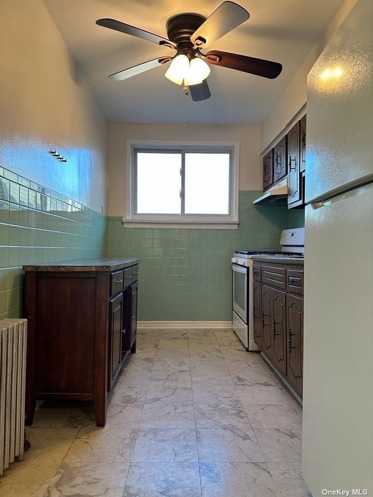 2035 23rd Street, Leased in Long Island City Zoocasa