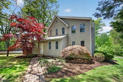 362 Walker Rd, West Orange, NJ, 07052-2422 | Card Image